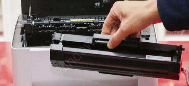 Почему принтер печатает полосами: черными, белыми, вертикальными, горизонтальными, с пробелами, после заправки картриджа