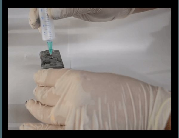 Вставьте иглу в картридж